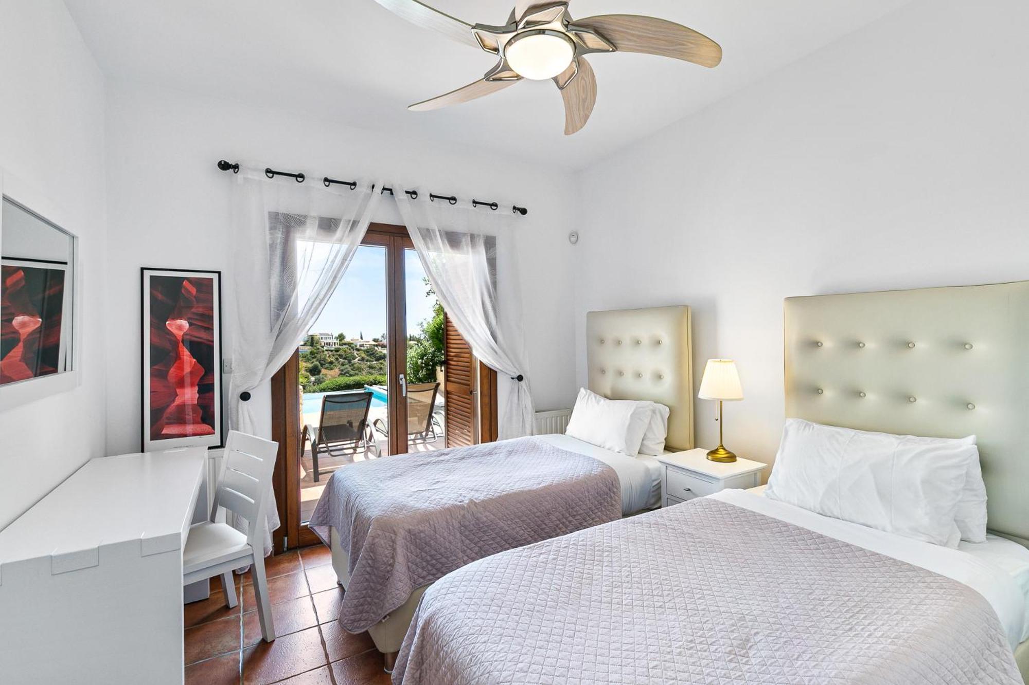 4 Bedroom Villa Helidoni With Private Infinity Pool, Aphrodite Hills Resort クークリア エクステリア 写真
