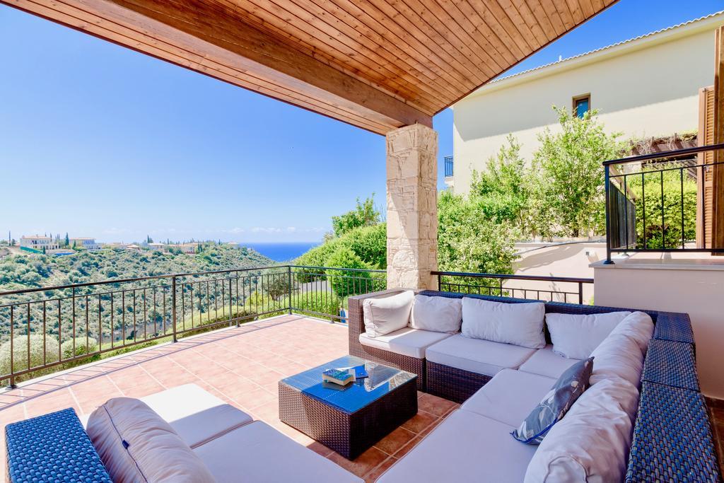 4 Bedroom Villa Helidoni With Private Infinity Pool, Aphrodite Hills Resort クークリア エクステリア 写真