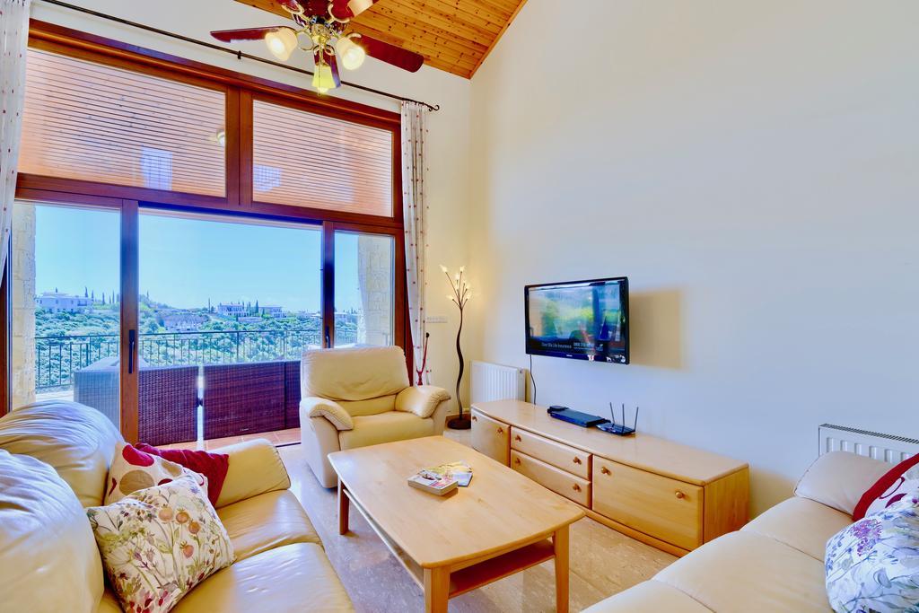 4 Bedroom Villa Helidoni With Private Infinity Pool, Aphrodite Hills Resort クークリア エクステリア 写真
