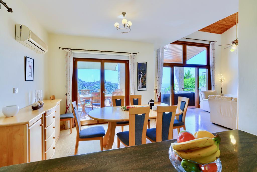 4 Bedroom Villa Helidoni With Private Infinity Pool, Aphrodite Hills Resort クークリア エクステリア 写真
