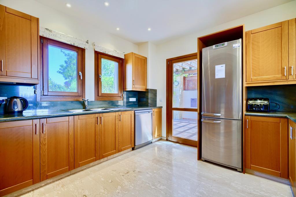 4 Bedroom Villa Helidoni With Private Infinity Pool, Aphrodite Hills Resort クークリア エクステリア 写真